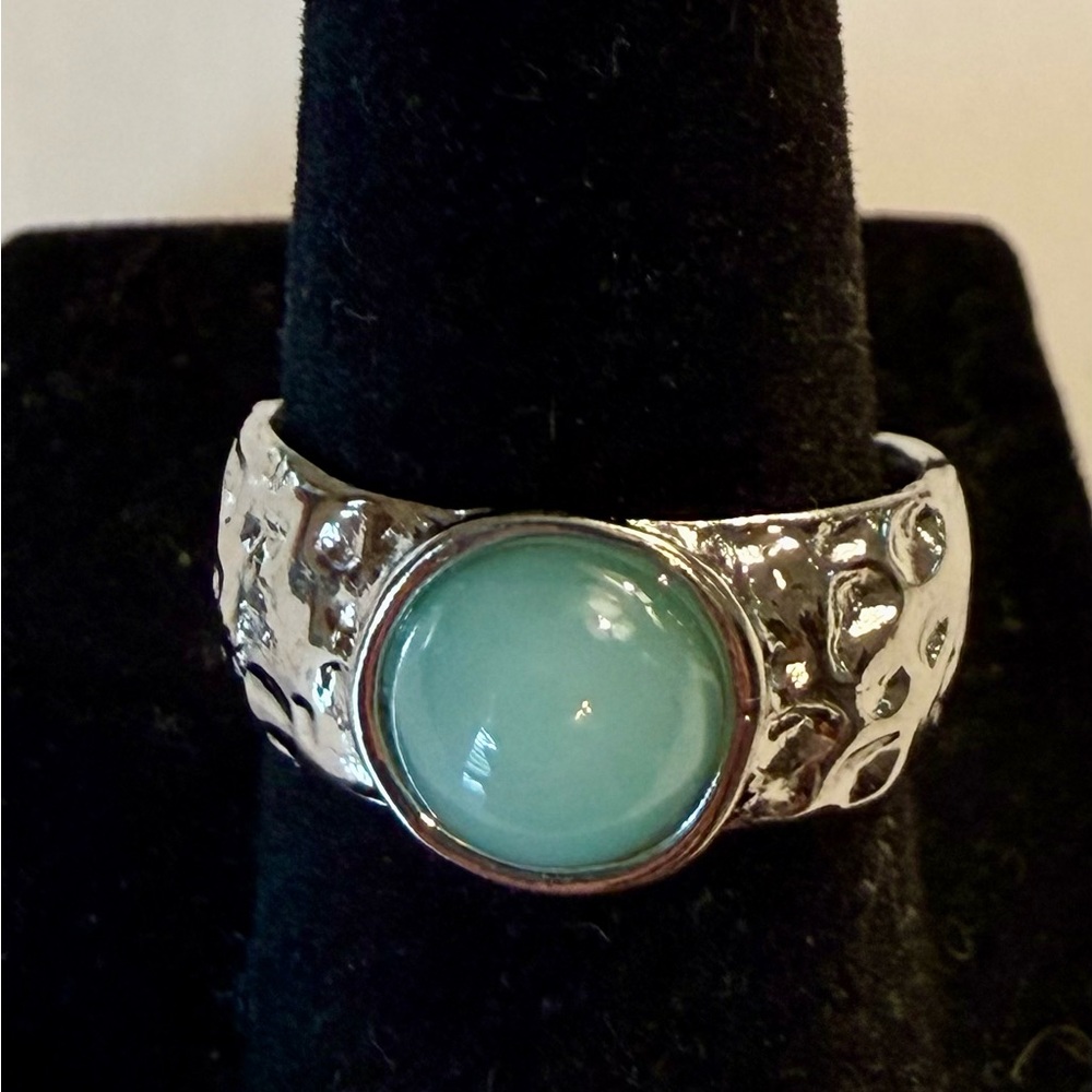 Ring - sz 7.25 - silver tone metal w/light blue/green stone. New! BOGO offer ⬇️ - Picture 2 of 8
